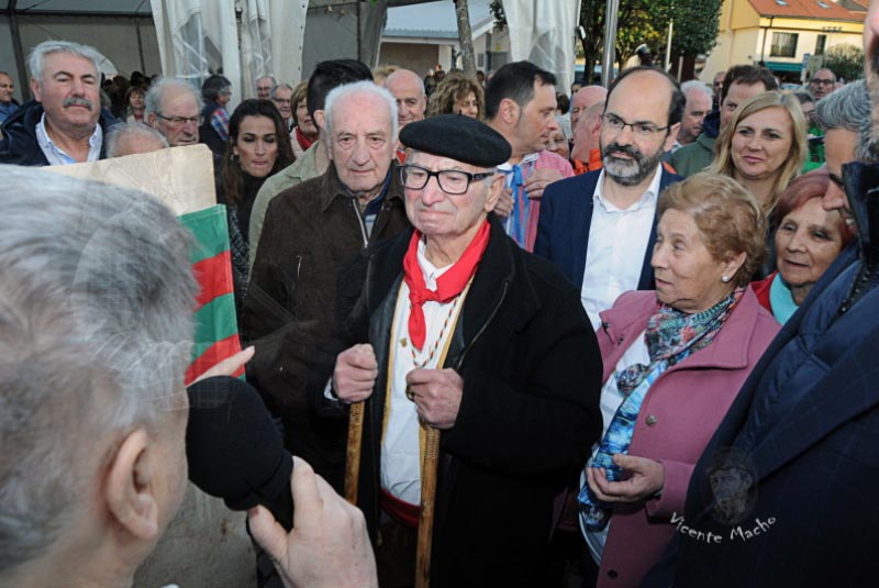 plaza-jose-miguel-gerra-tanos_155