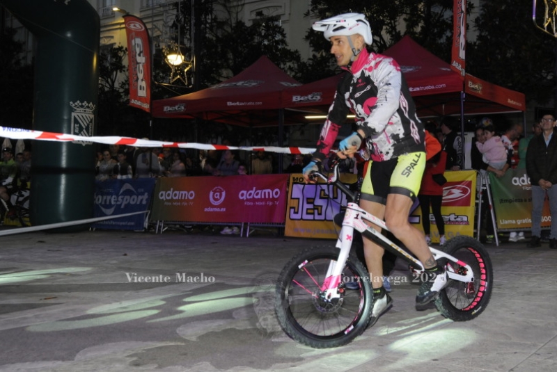 adamo-night_369