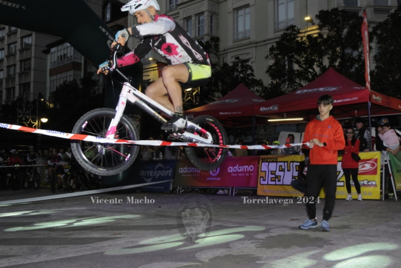 adamo-night_371