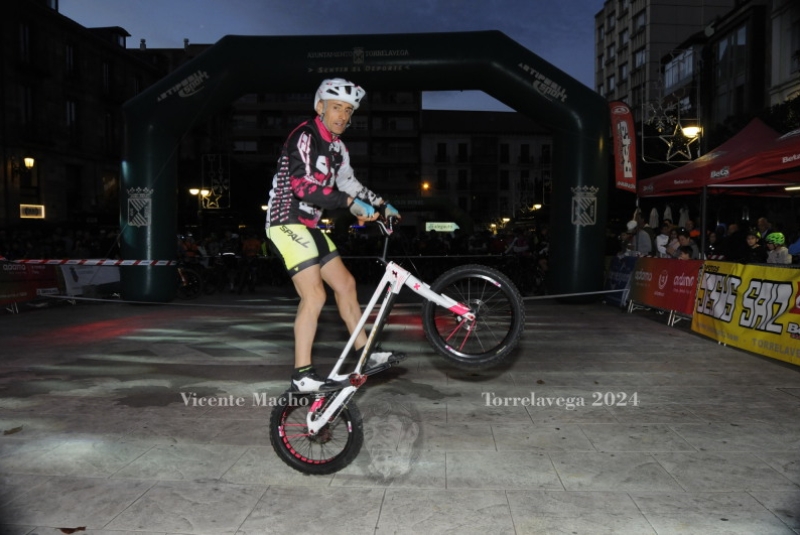 adamo-night_376
