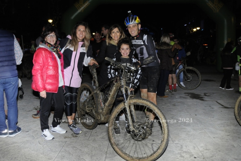 adamo-night_695