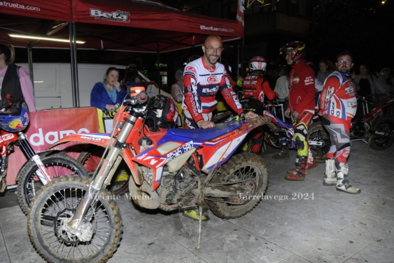 adamo-night_826